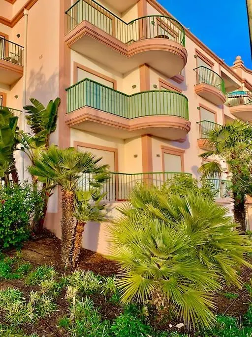 Casa Da Luz 5 - St James Apt 2 Bedrooms , Amazing Sea View , Pool , Wifi Apartment