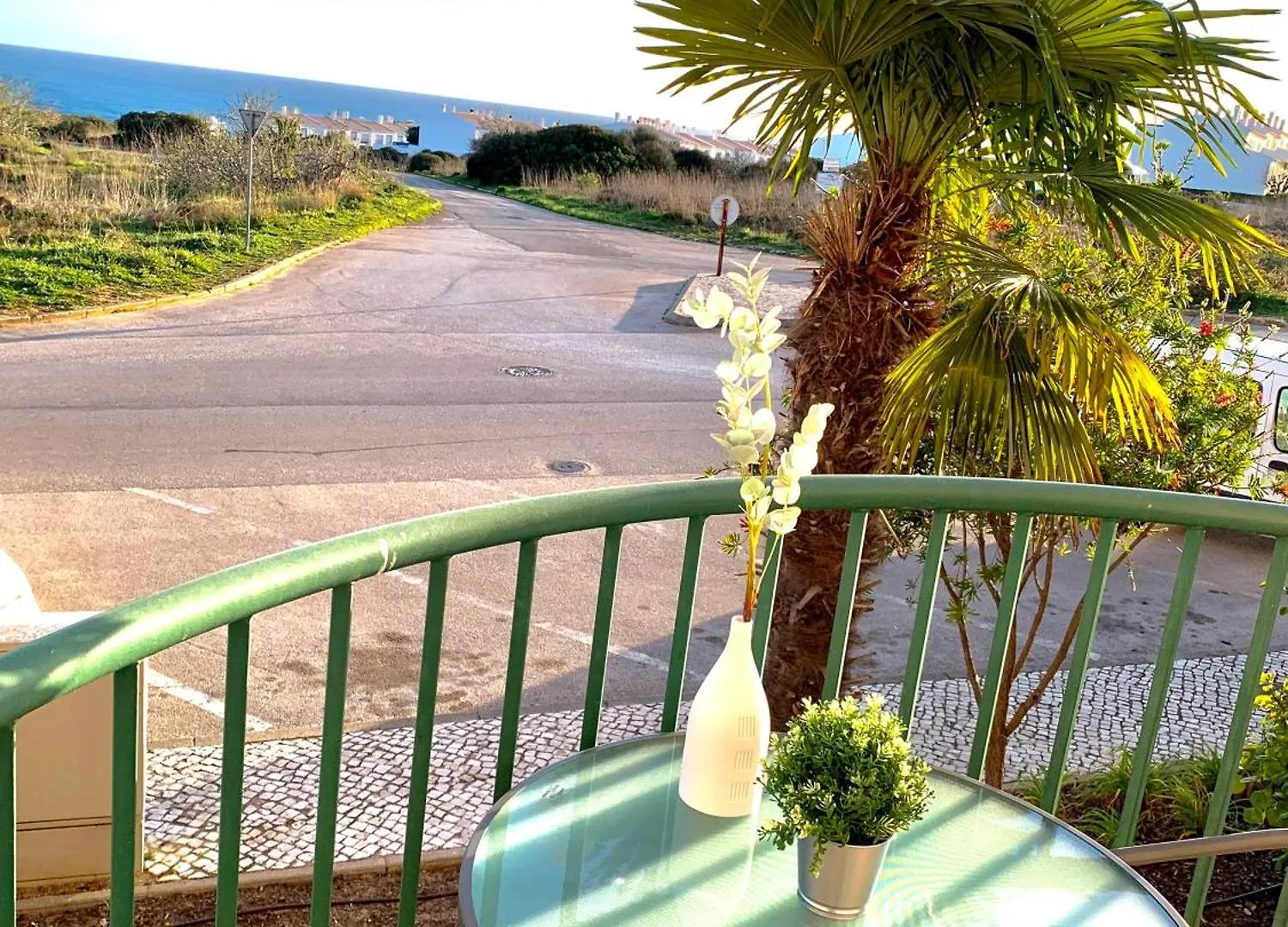 Casa Da Luz 5 - St James Apt 2 Bedrooms , Amazing Sea View , Pool , Wifi